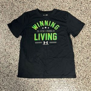 Boys under armour heat gear T-shirt XL